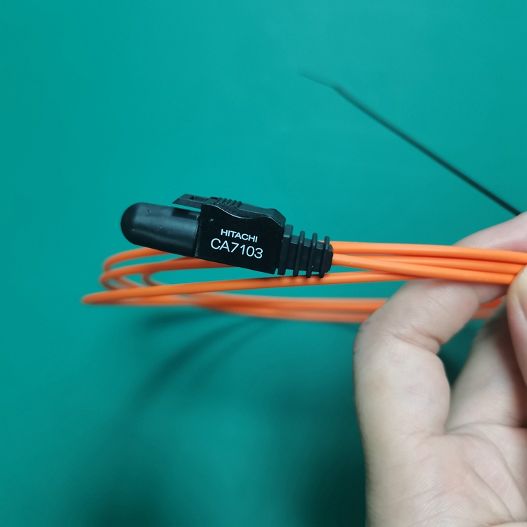 Cable de fibra óptica Hitachi CA7003 / CA7103 para comunicación PLC | Cable óptico industrial